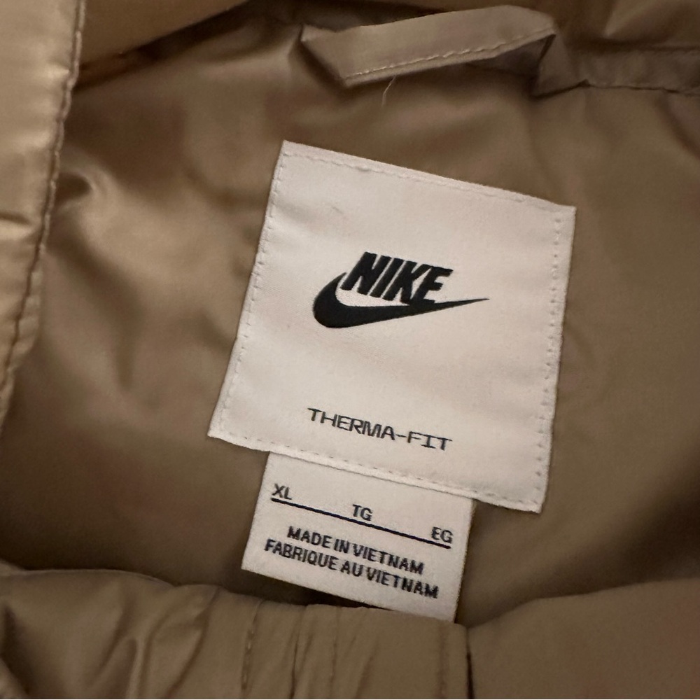 Nike Therma-FIT Windrunner Men's Midweight Puffer Vest | XL | Black & Khaki NEW - Picture 2 of 4